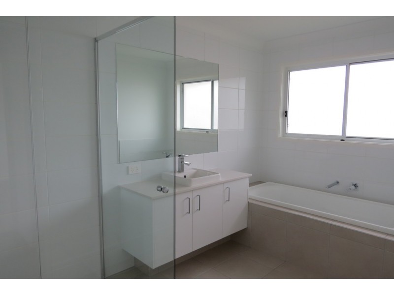 8 Aston Close, Brighton QLD 4017