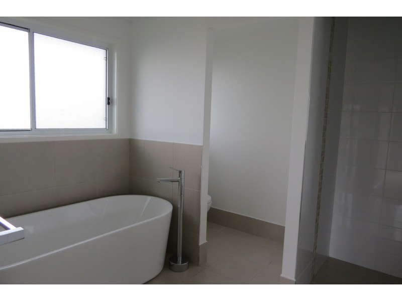 8 Aston Close, Brighton QLD 4017