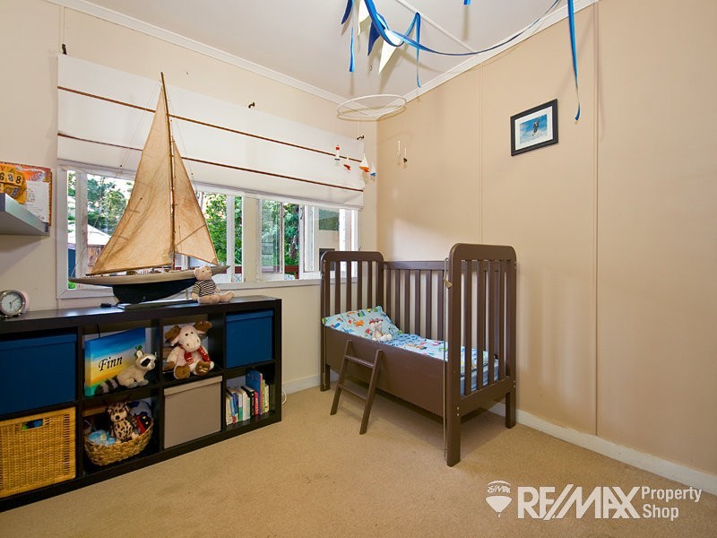 17 Rutherford Street, Stafford Heights QLD 4053