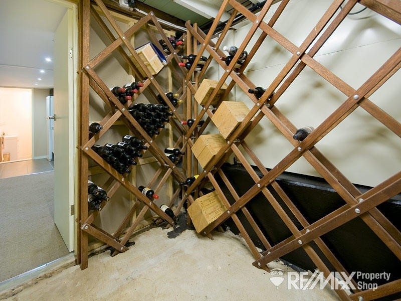 17 Rutherford Street, Stafford Heights QLD 4053