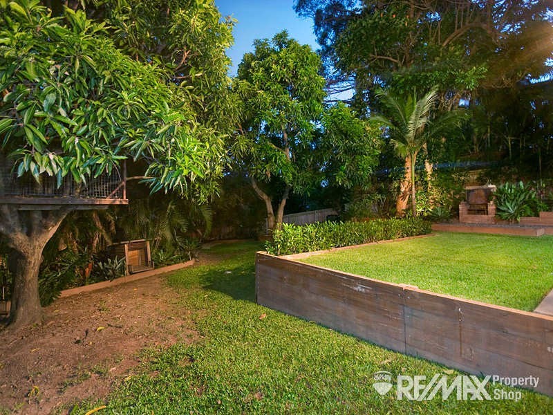 17 Rutherford Street, Stafford Heights QLD 4053