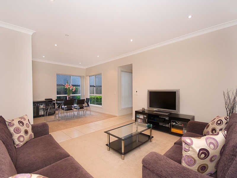 10 Clearview Street, Belmont QLD 4153