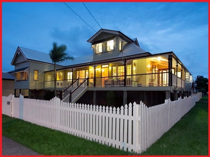 72 Flinders Parade, Sandgate QLD 4017
