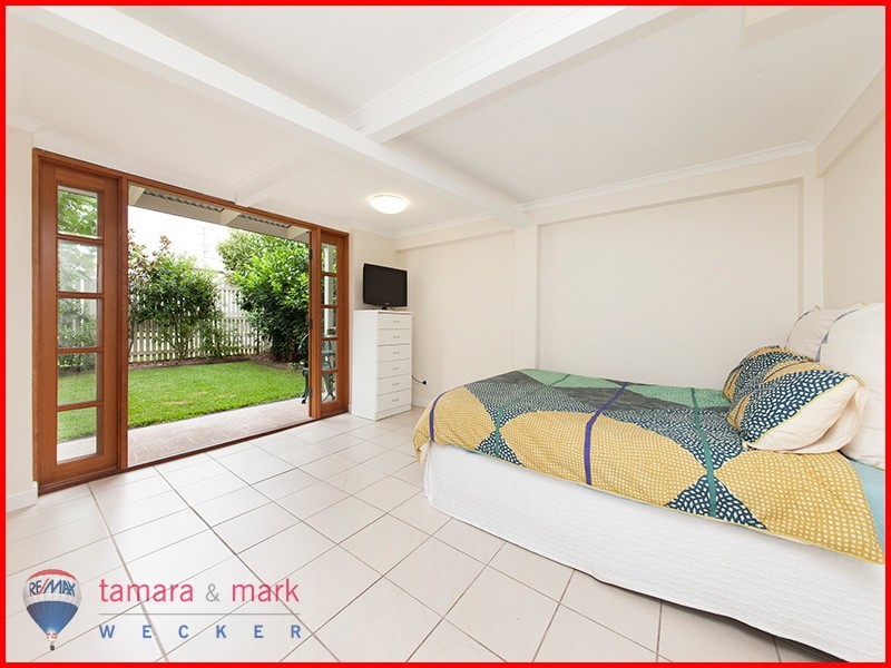 4 Dickson Street, Brighton QLD 4017