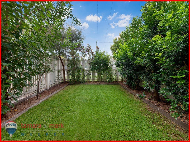 4 Dickson Street, Brighton QLD 4017