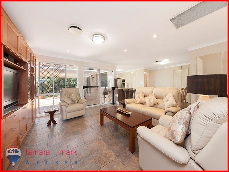 71 Halleys Crescent, Bridgeman Downs QLD 4035