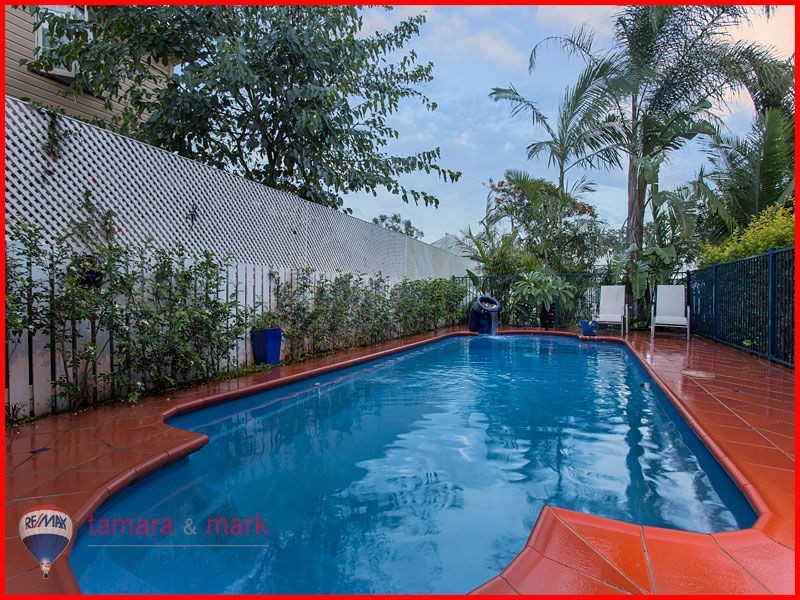 21 Raymond Street, Shorncliffe QLD 4017