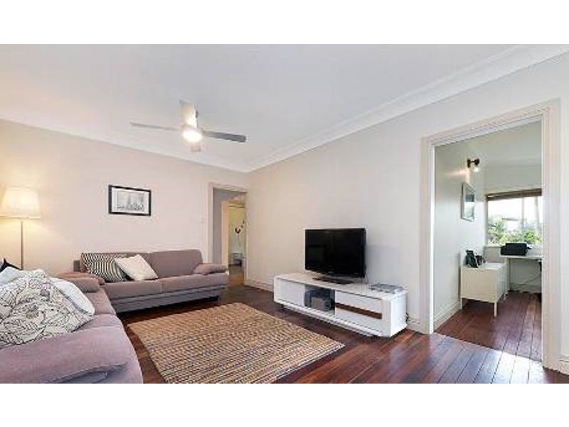 20 Gilpin Street, Shorncliffe QLD 4017