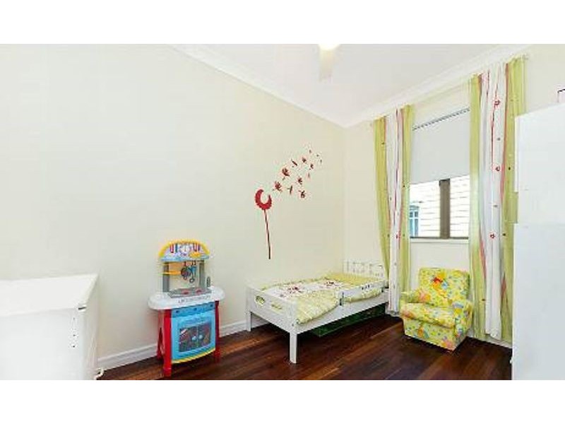 20 Gilpin Street, Shorncliffe QLD 4017