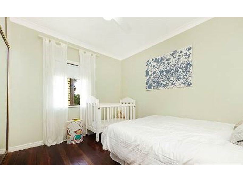 20 Gilpin Street, Shorncliffe QLD 4017