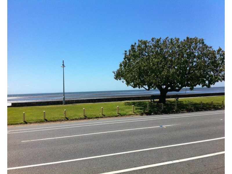 2/16 Flinders Parade, Sandgate QLD 4017