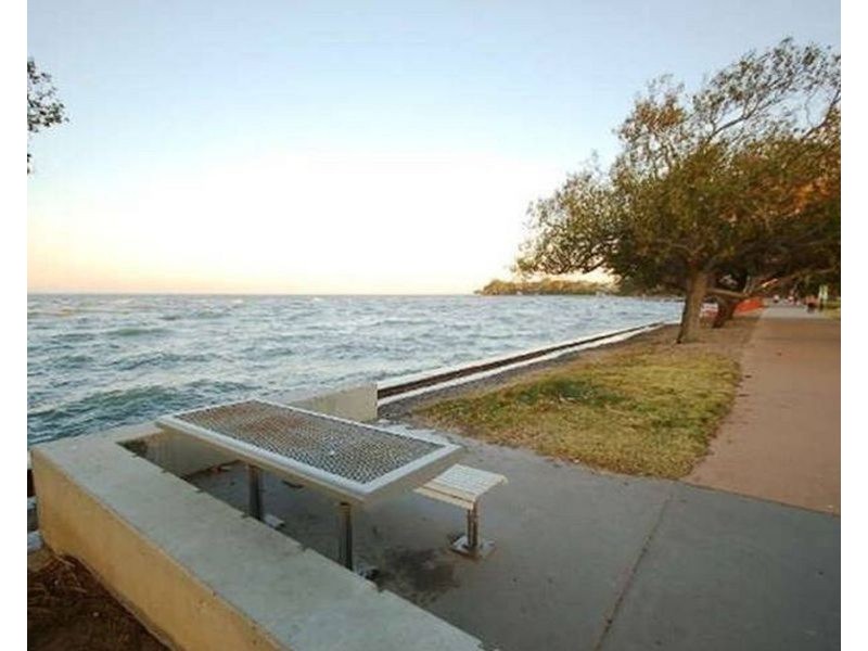 2/16 Flinders Parade, Sandgate QLD 4017