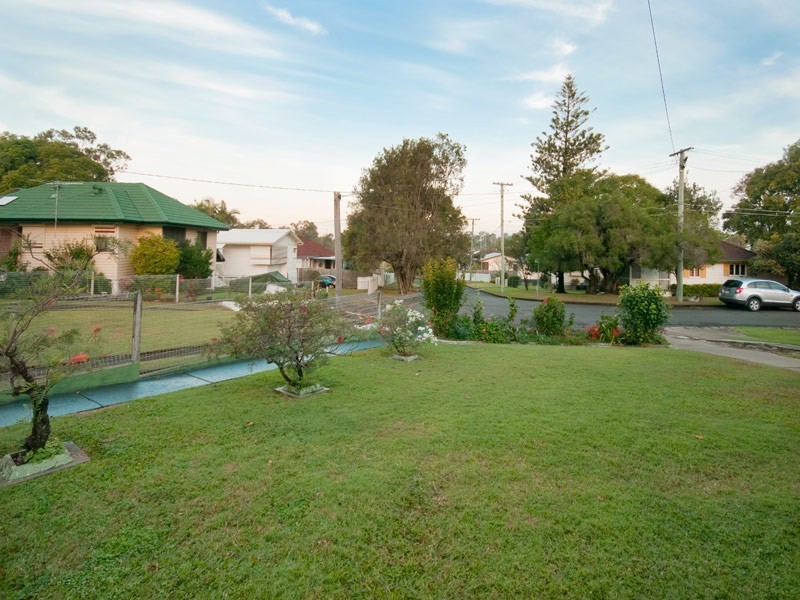 12 Kenbarry Street, Brighton QLD 4017