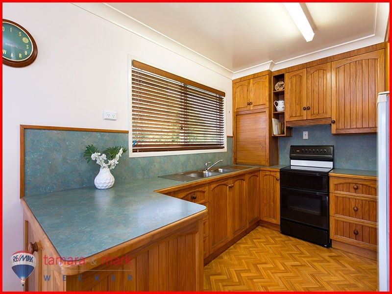 18 Bevington Street, Shorncliffe QLD 4017