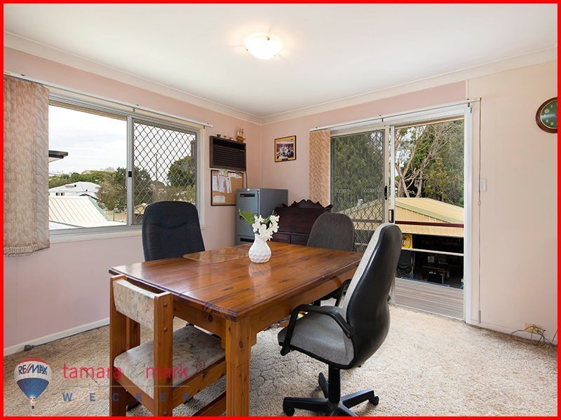 18 Bevington Street, Shorncliffe QLD 4017