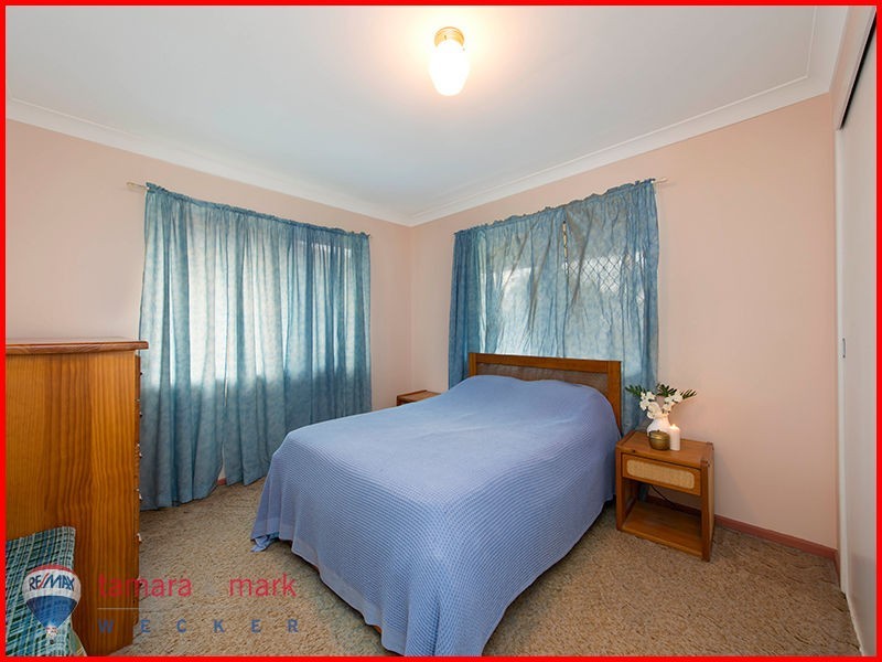 18 Bevington Street, Shorncliffe QLD 4017