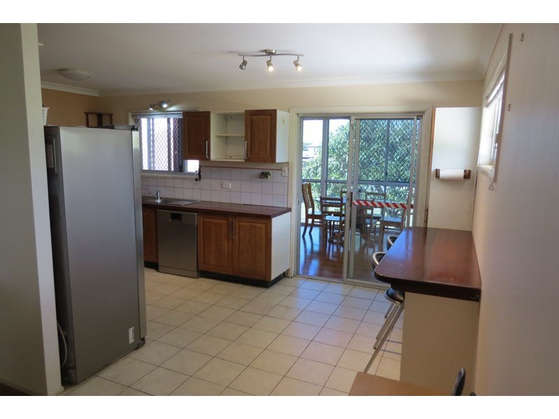 8 Binden St, Brighton QLD 4017