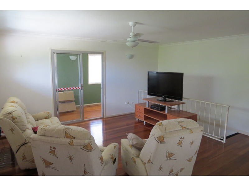8 Binden St, Brighton QLD 4017