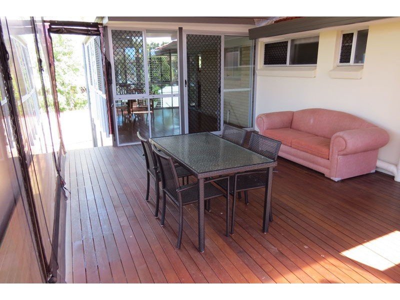 8 Binden St, Brighton QLD 4017