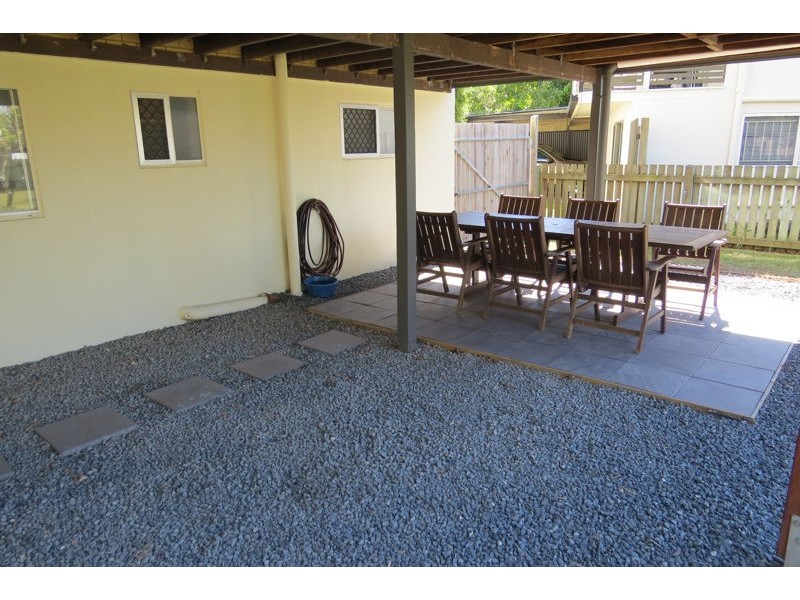 8 Binden St, Brighton QLD 4017