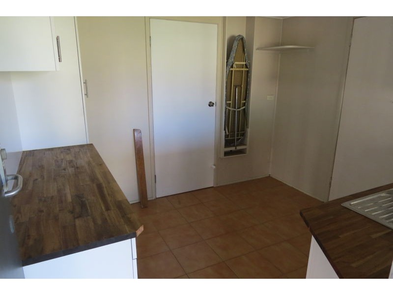 8 Binden St, Brighton QLD 4017