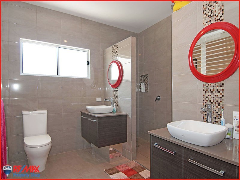 54 Lower Brighton Terrace, Sandgate QLD 4017