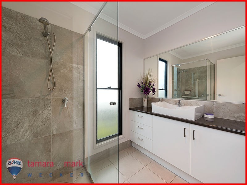 8 Verney Street, Sandgate QLD 4017