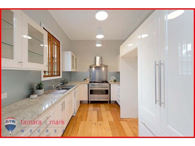 119 Yundah Street, Shorncliffe QLD 4017