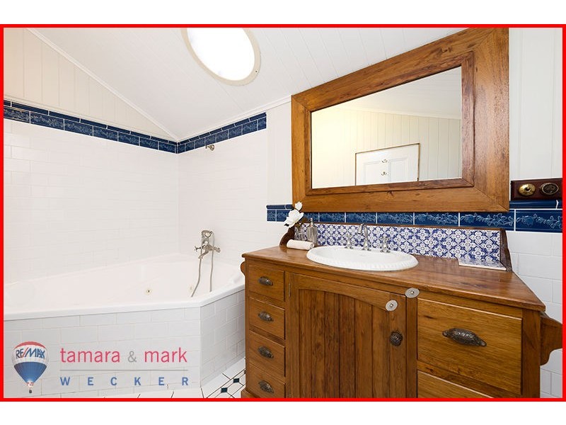 119 Yundah Street, Shorncliffe QLD 4017