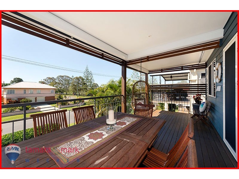 7 Tenth Avenue, Sandgate QLD 4017