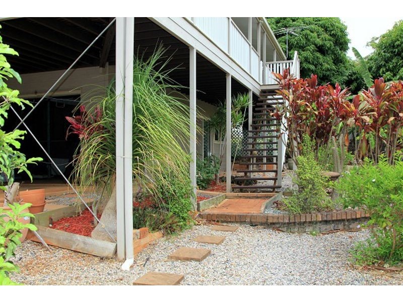 15 Douglas St, Russell Island QLD 4184