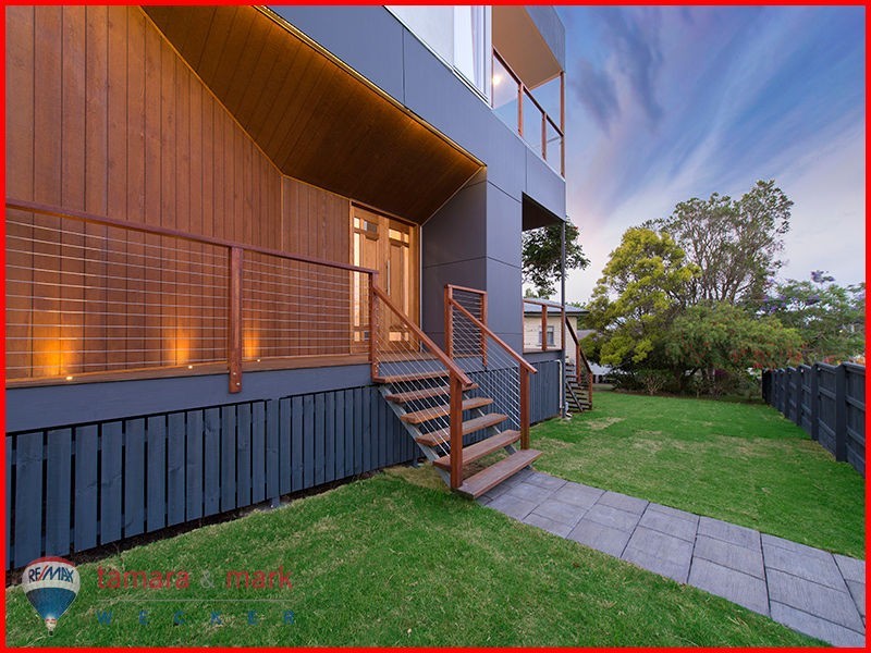 36 Ward Street, Sandgate QLD 4017