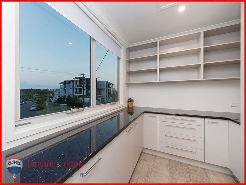 36 Ward Street, Sandgate QLD 4017