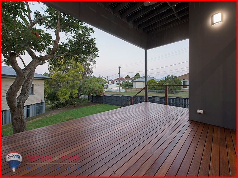 36 Ward Street, Sandgate QLD 4017