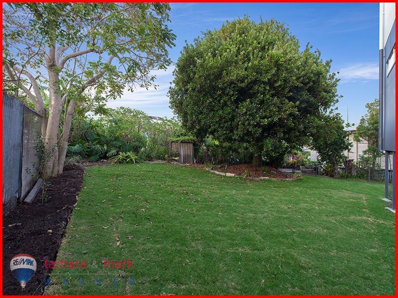 36 Ward Street, Sandgate QLD 4017