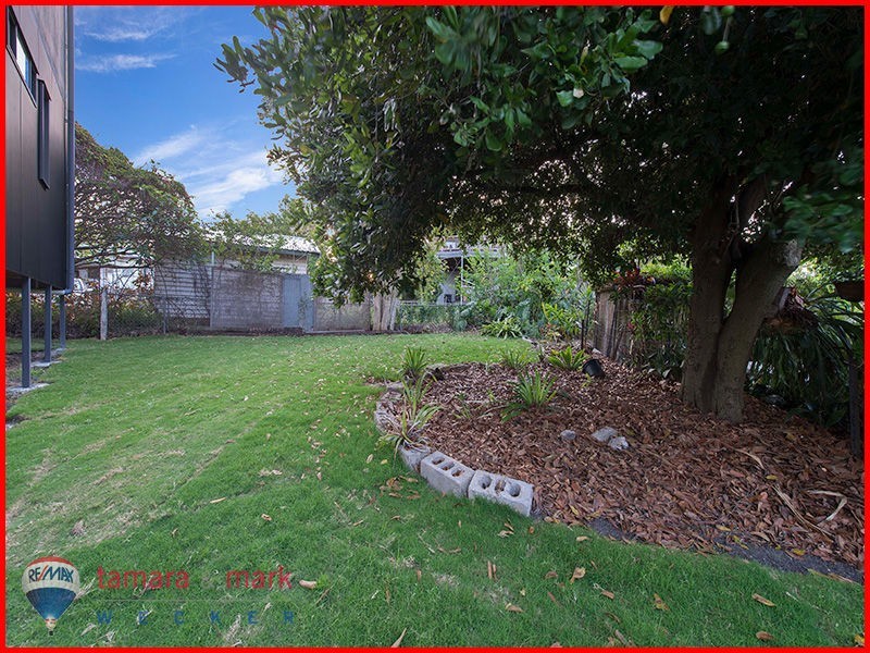36 Ward Street, Sandgate QLD 4017