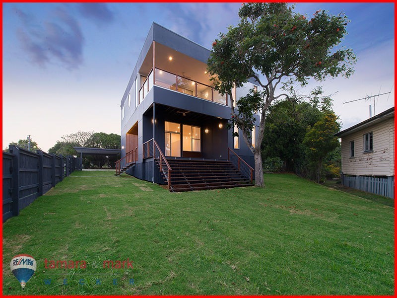 36 Ward Street, Sandgate QLD 4017