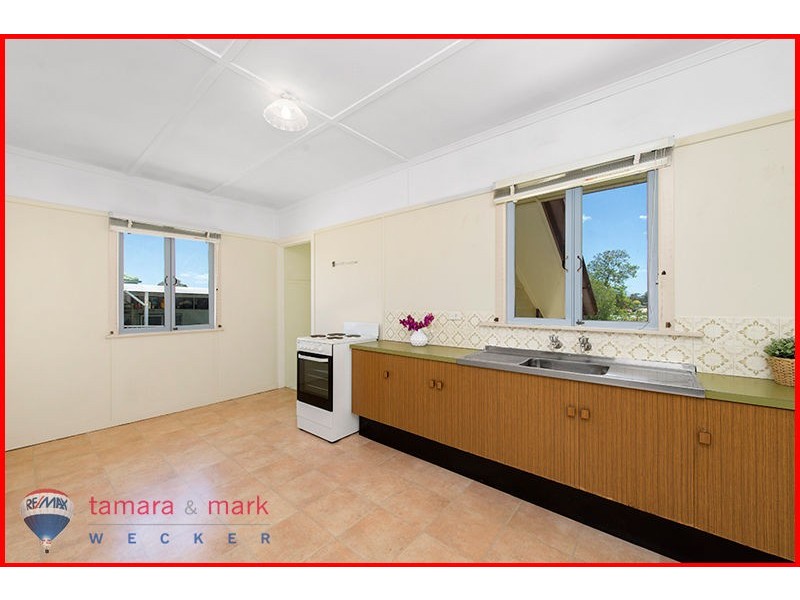 11 Speight Street, Brighton QLD 4017