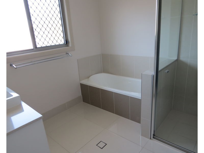 2/263 Aberdeen Parade, Boondall QLD 4034