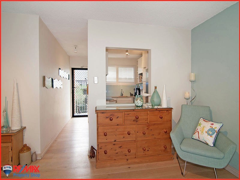 2/27 Second Ave, Sandgate QLD 4017
