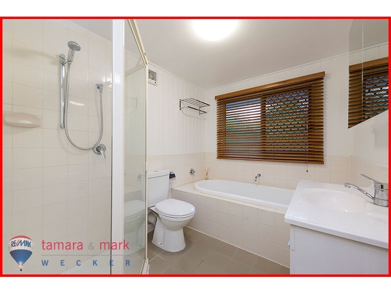 22 Friday Street, Shorncliffe QLD 4017