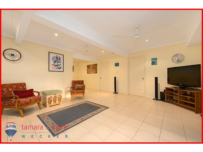 22 Friday Street, Shorncliffe QLD 4017