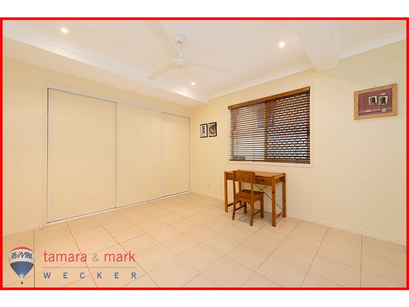 22 Friday Street, Shorncliffe QLD 4017