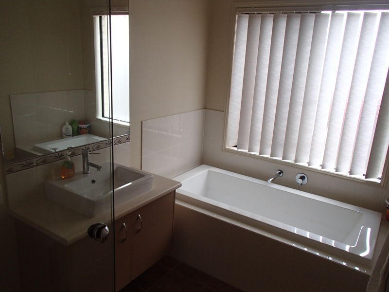 13 Highcliff Crescent, North Lakes QLD 4509