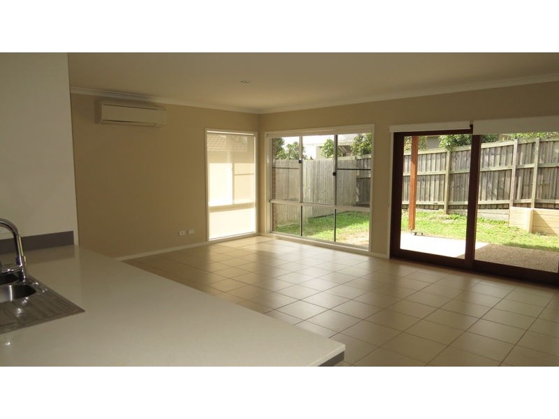 24 Nullarbor Circuit, North Lakes QLD 4509