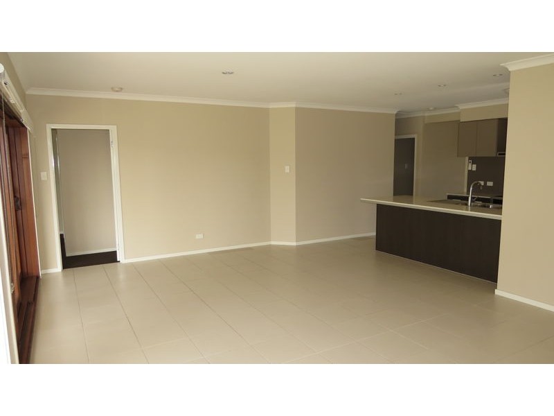 24 Nullarbor Circuit, North Lakes QLD 4509