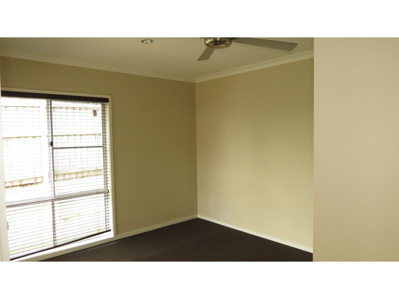 24 Nullarbor Circuit, North Lakes QLD 4509