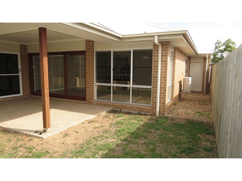 24 Nullarbor Circuit, North Lakes QLD 4509