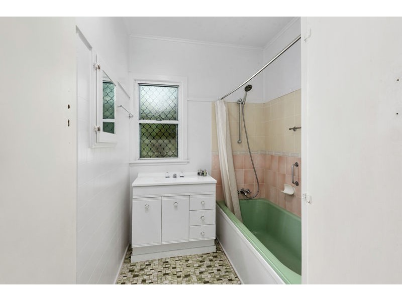 233a Campbell Street, Newtown QLD 4350