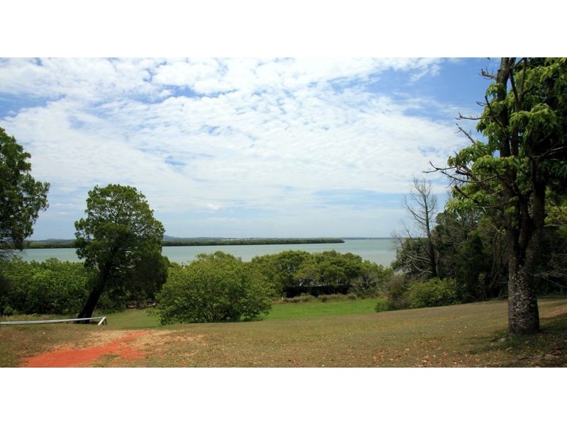 8 Beth St, Russell Island QLD 4184